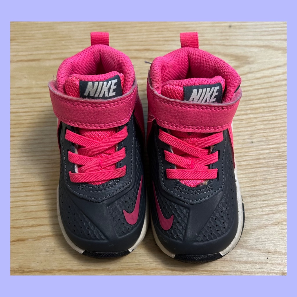Nike Baby Sneakers In Black And Pink